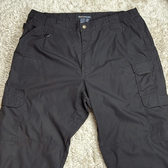 5.11 Tactical Series Men's Lightweight Performance Pants, Black, Size 40/32 - Picture 1 of 10